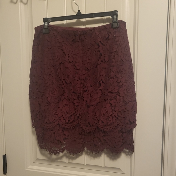 Lulu's, L, Burgundy - Picture 4 of 11